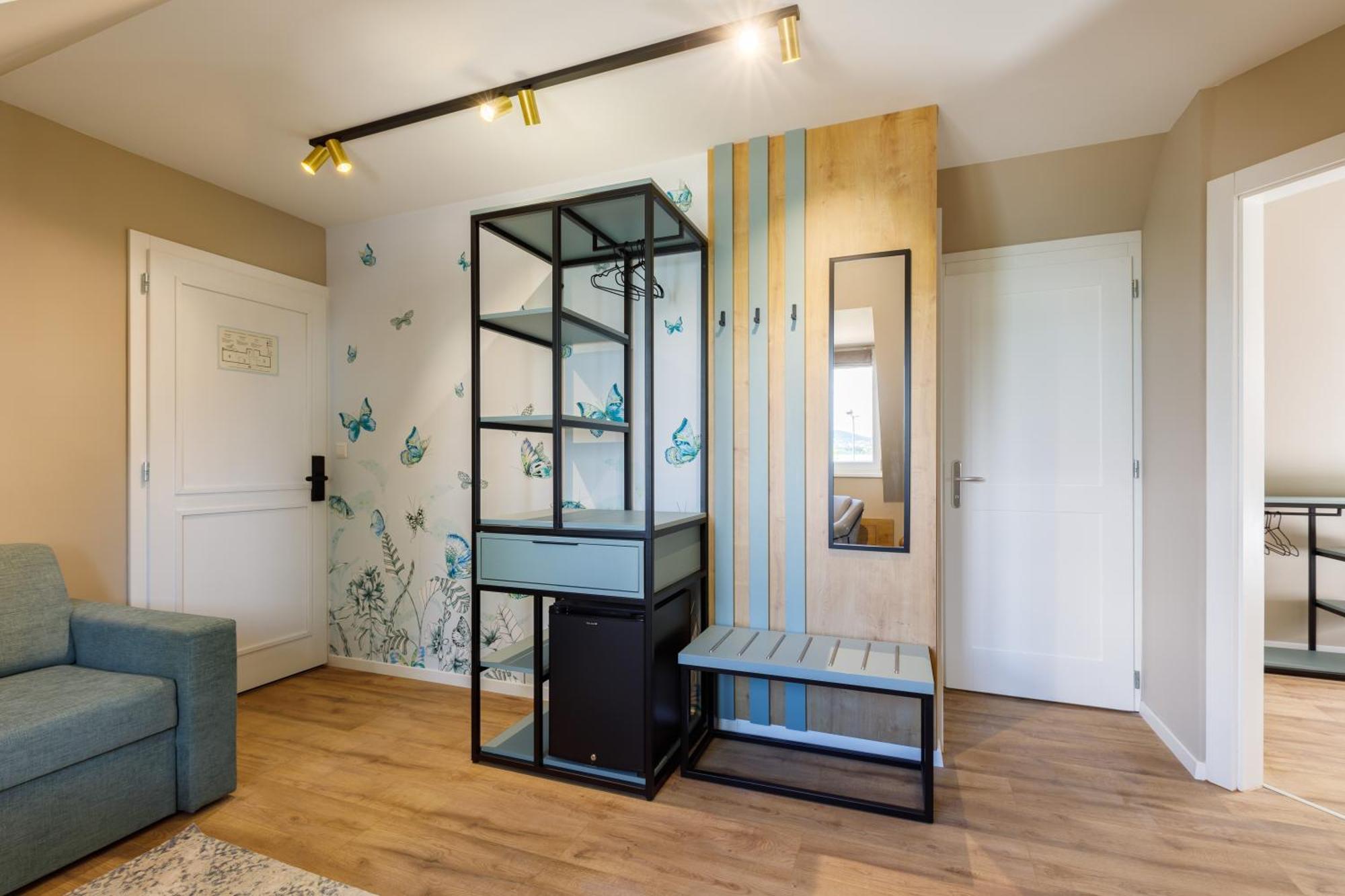 Lepke Apartmanhaz Es Etterem Tihany Exterior foto